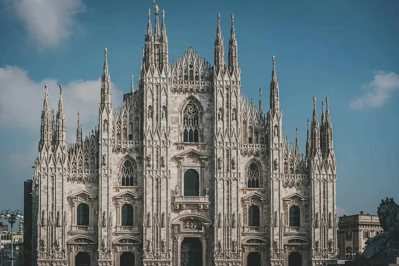 Pence 1979 Opens First Flagship in Milan — Inside a Restaurant